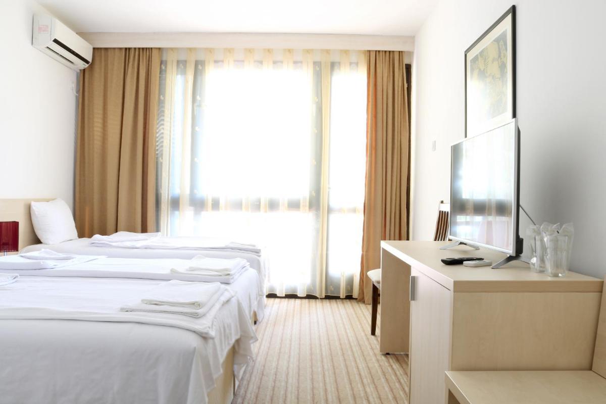 Hotel Pela Ohrid Esterno foto
