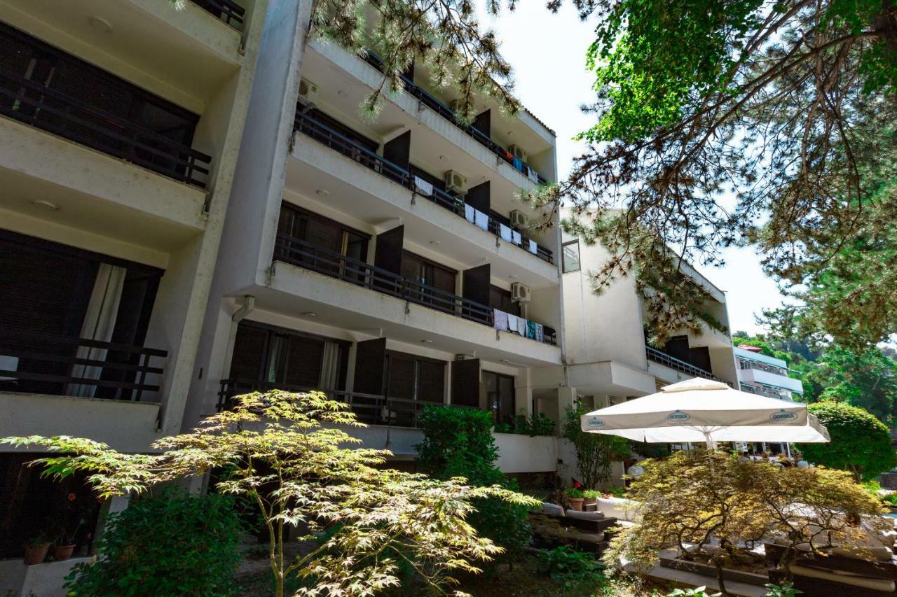 Hotel Pela Ohrid Esterno foto