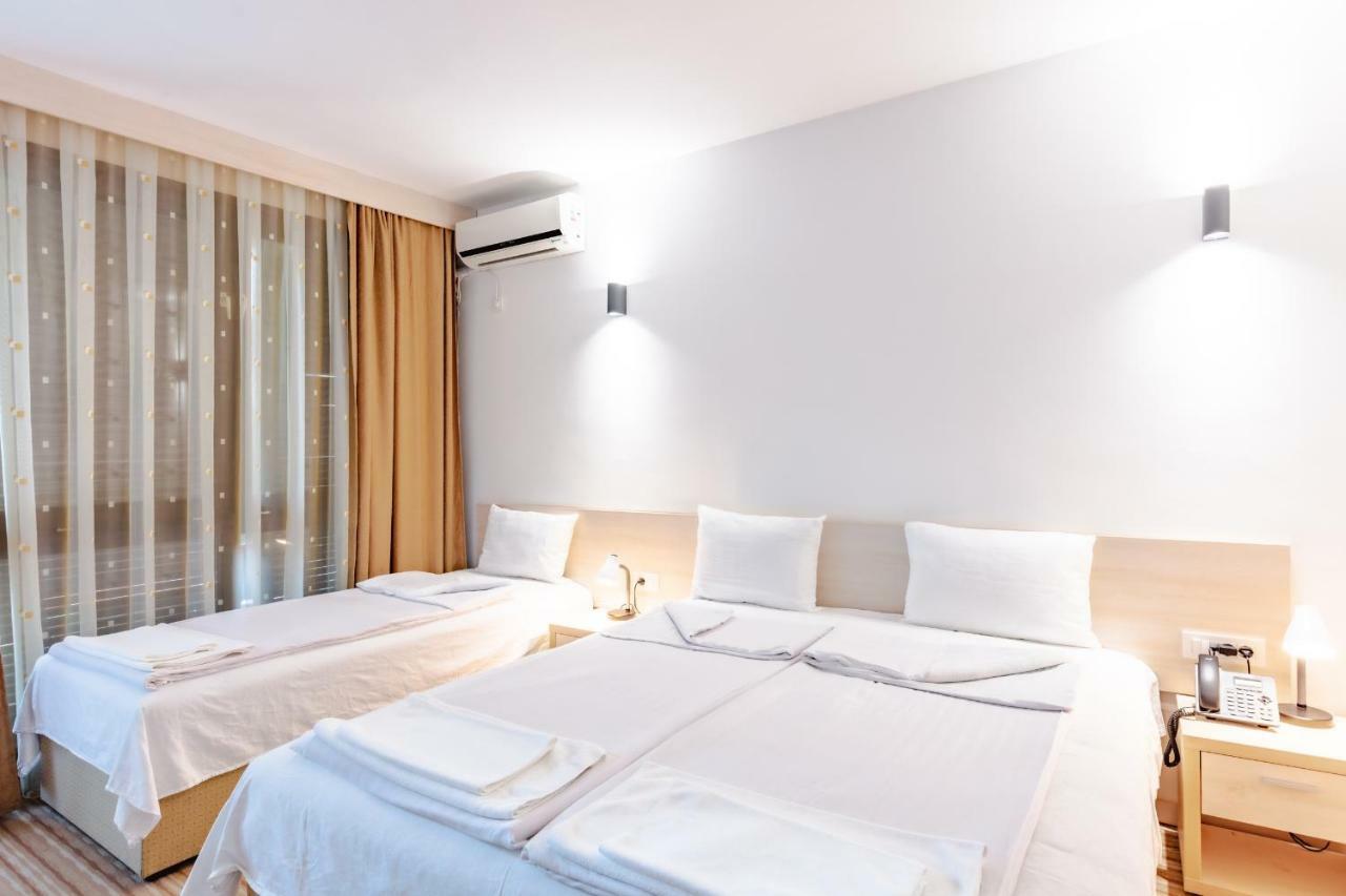 Hotel Pela Ohrid Esterno foto