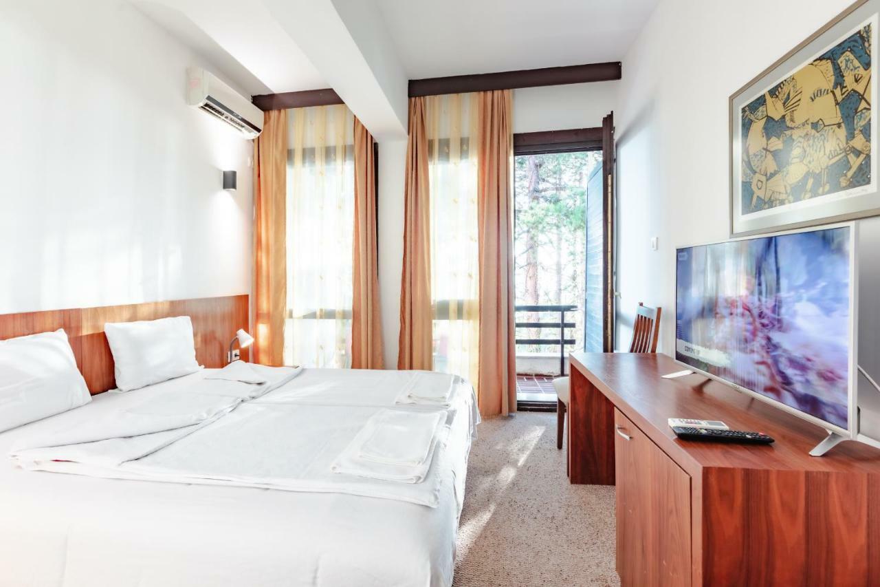 Hotel Pela Ohrid Esterno foto